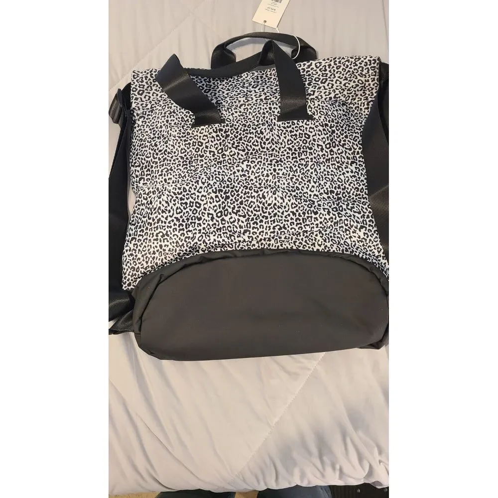 Vooray Flex Cinch Backpack Leopard‎ Durable & Water Resistant